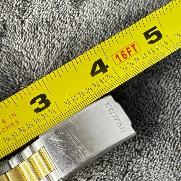 Citizen CQ Quartz Watch Men 6101-T15588 Two-Toned Black Dial Day/Date 7 1/4" - Picture 9 of 11